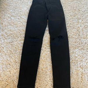 American eagle super stretch black skinny Jean 4 short